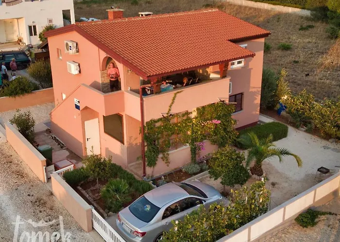 Tomek Apartment