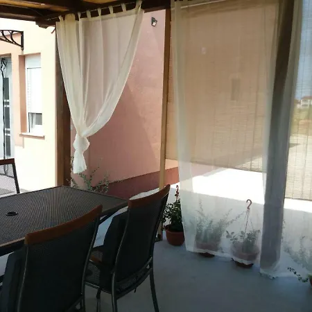 Tomek Apartment Vir Exterior photo