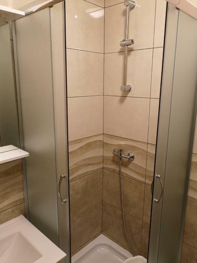 Tomek Apartma *